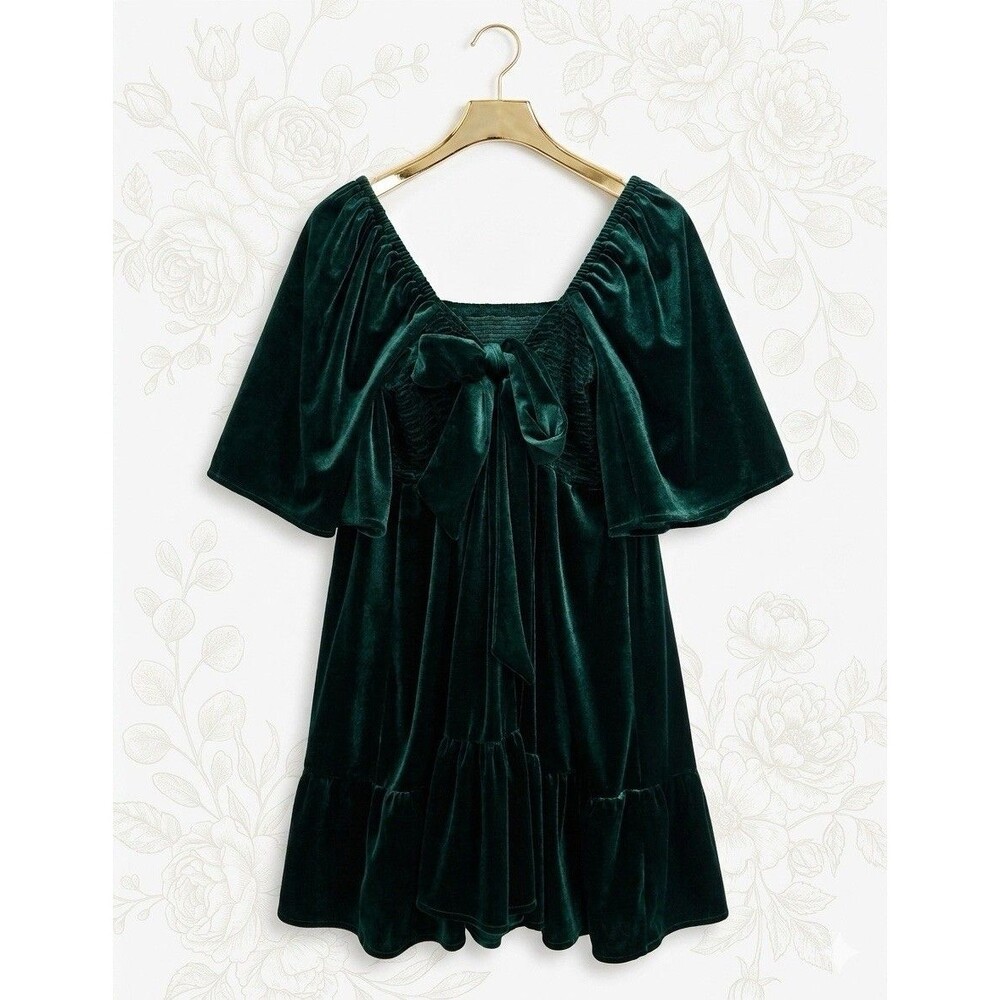 Chelsea & Violet size L Women’s Green Velvet Smocked Babydoll Mini Dress - Picture 2 of 15